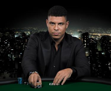 Роналду и Неймар тоже играют в покер! 